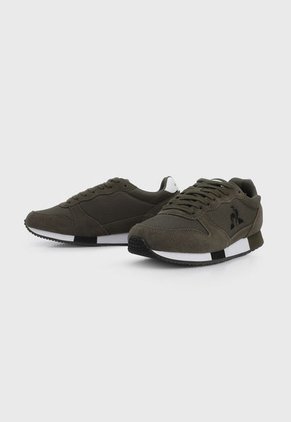 Tenis Lifestyle Verde Oliva-Blanco-Negro le coq sportif Alpha Sporty