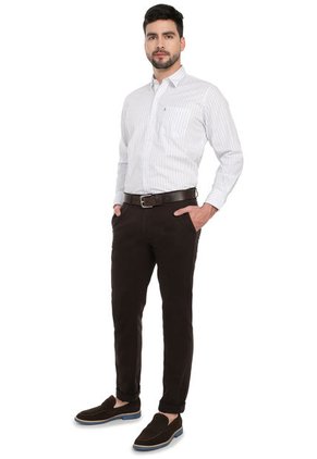 Pantalón Negro Clásico Real Fit Lec Lee