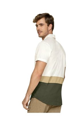 Camisa Manga Corta Bloques De Color M3086 Blanco