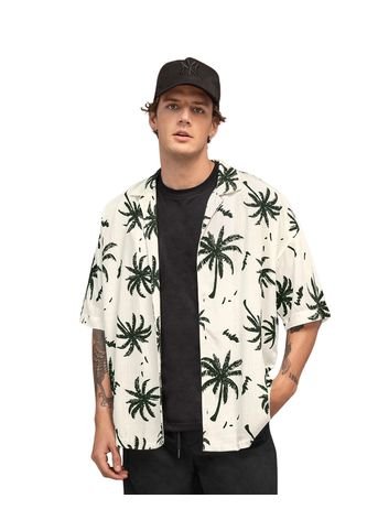 Camisa Manga Corta Tipo Hawaiana Oversized M3049 Blanco Estampado Palmera Leo