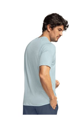 Camiseta Deportiva Con Tela Texturizada Que Permite El Paso Del Aire 508033 Azul Claro