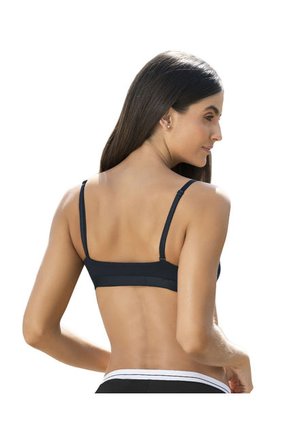 Daily-Sexy Top Con Abertura Frontal 091098 Negro