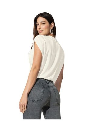 Blusa Manga Corta Con Detalle En El Escote F7134 Blanco