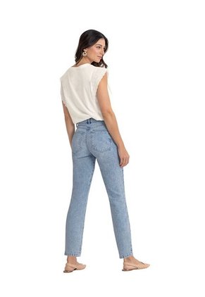 Camiseta Manga Sisa Con Detalle Ojalillo En Hombros F7017 Marfil