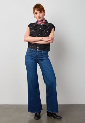 Jean Levi's 318 Shaping Wide Leg Fit índigo Medio