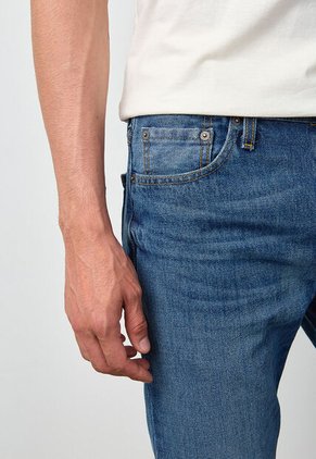 Jean Levi's 502 Taper Fit Índigo Medio