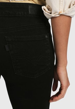 Jean Negro Levi´s 556