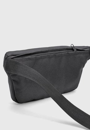 Canguro Negro-Blanco Levi's