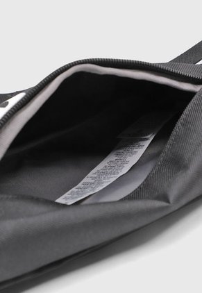 Canguro Negro-Blanco Levi's