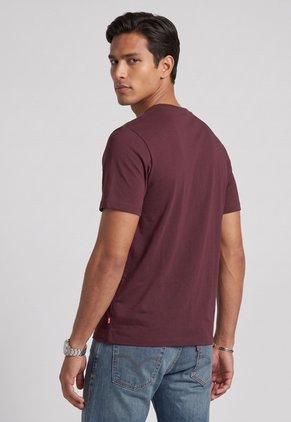 Camiseta Levi's Graphic Crewneck Vinotinto