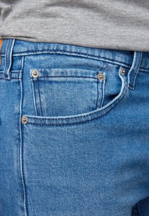 Jean Levi's 512 Slim Taper Fit Índigo Medio
