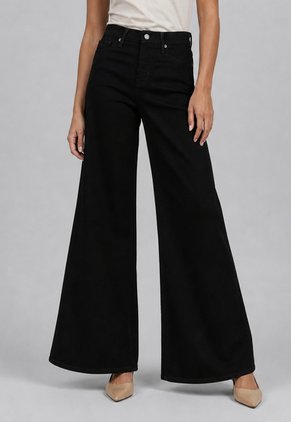 Jean Levi's 318 Shaping Wide Leg Fit Negro