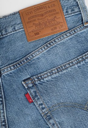 Jean Levi's 555 Relaxed Straight Fit Índigo Medio