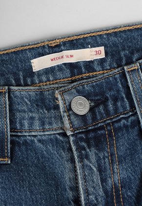 Jean Levi's Wedgie Slim Fit Índigo Oscuro