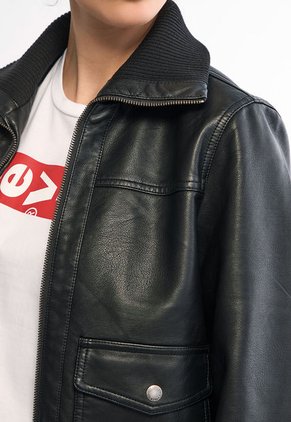 Chaqueta Levi's Citizen Negro