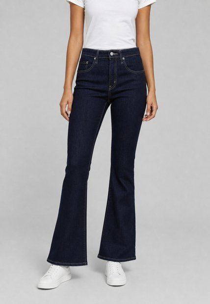 Jean Levi's 725 Bootcut Fit Índigo Oscuro