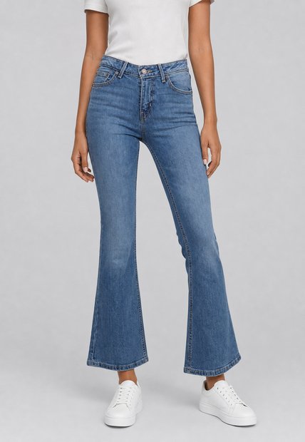 Jean Levi's Low Slim Boot Fit Índigo Claro