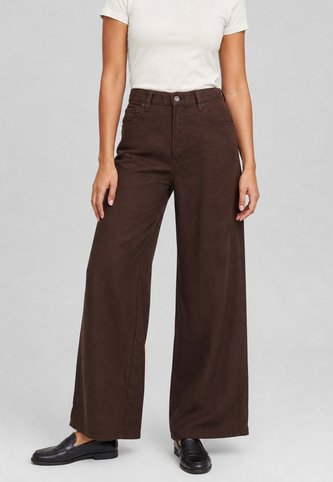Jean Levi's Ribcage Wide Leg Fit Café Levis