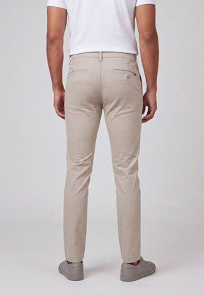 Pantalón Levi's XX Chino Slim Taper Fit Beige
