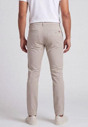 Pantalón Levi's XX Chino Standard Taper Fit Beige