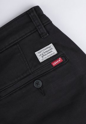 Pantalón Chino Levi's XX Standard Taper Fit Negro