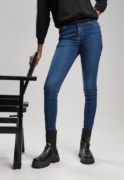 Jean Levi's 720 Super Skinny Fit Índigo Medio