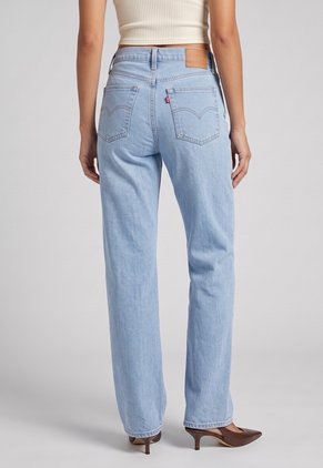 Jean Levi's 725 Bootcut Fit Índigo Claro