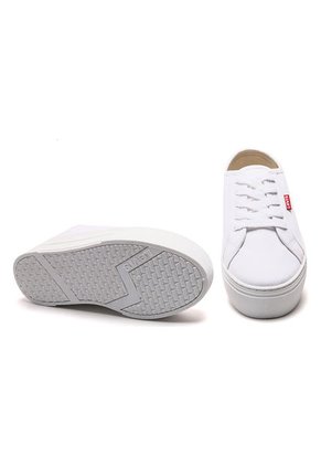 Tenis Blanca Levi´s Tijuana
