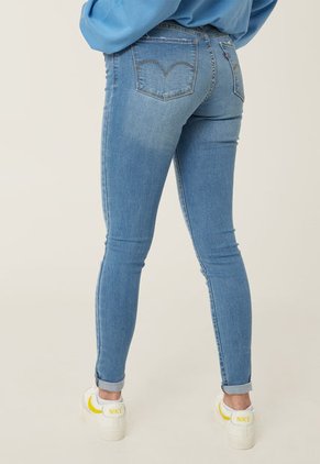 Jean  Azul Claro Levi's 710 Super Skinny Fit