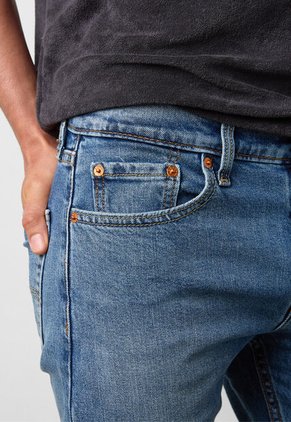 Jean Levi's 512 Slim Taper Fit Índigo Medio
