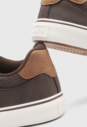 Tenis Lifestyle Marrón-Café-Marfil Levi's Munro UL