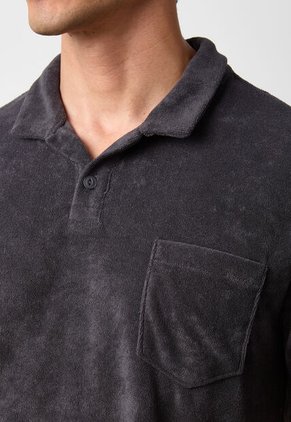 Polo Levi's Terry Pocket Gris Oscuro