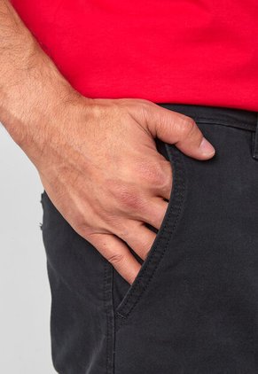 Pantalón Levi's XX Chino Standard Taper Fit Negro