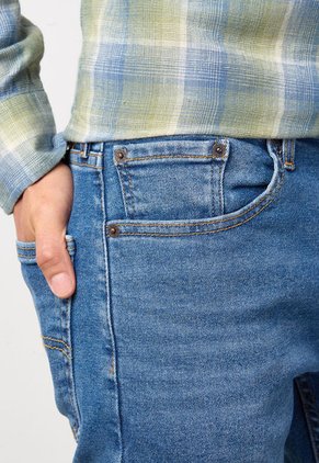 Jean Levi's 502 Taper Fit Índigo Oscuro