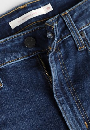 Jean Levi's 721 Skinny Fit Índigo Medio