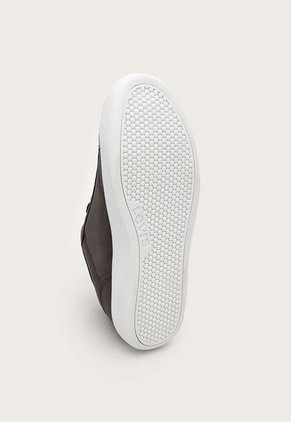 Tenis Lifestyle Marrón-Café-Marfil Levi's Carter NB