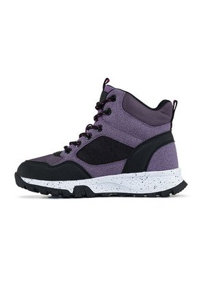 Botas Outdoor Plass Mora Para Niña Los Gomosos