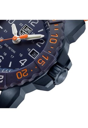 Reloj Luminox Modelo Xs.3253.cbnsf.set Amarillo Hombre