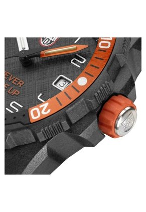 Reloj Luminox Modelo Xb.3729.ngu Naranja Hombre