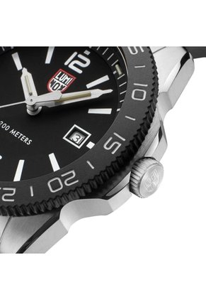 Reloj Luminox Modelo Xs.3121.1 Negro Hombre