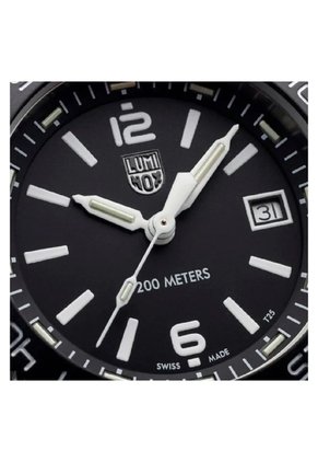 Reloj Luminox Modelo Xs.3122m Plateado Hombre
