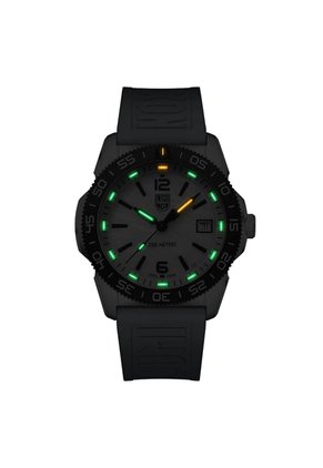 Reloj Luminox Modelo Xs.3124m Celeste Hombre