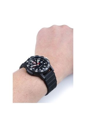 Reloj Luminox Modelo Xs.0321.l Negro Hombre