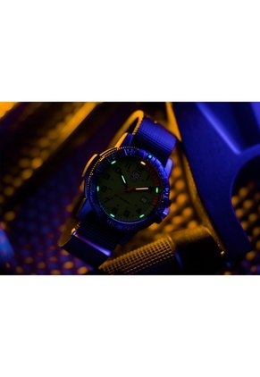 Reloj Luminox Modelo Xs.0337 Gris Hombre