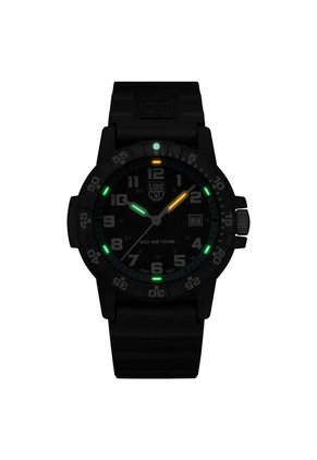 Reloj Luminox Modelo Xs.0324 Negro Hombre