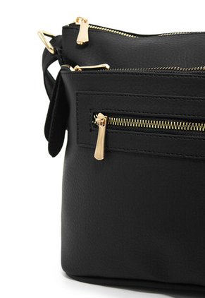 Bolso Manos Libres Macoly 817 Marsella Negro Oro