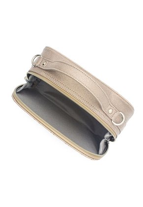 Cartera Manos Libres Macoly 809 Capri Taupe