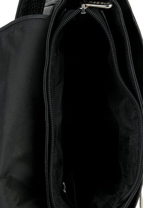 Bolso Manos Libres Macoly 038 Cuero Negro Liso