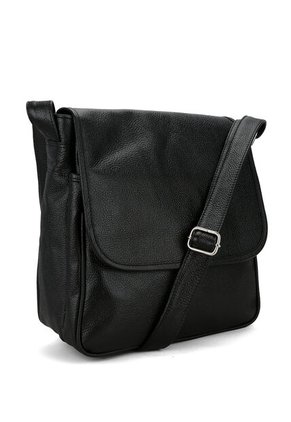 Bolso Manos Libres Macoly 037 Cuero Negro Liso
