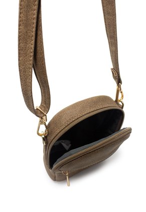 Bolso Manos Libres Macoly 851 Bruma Arena